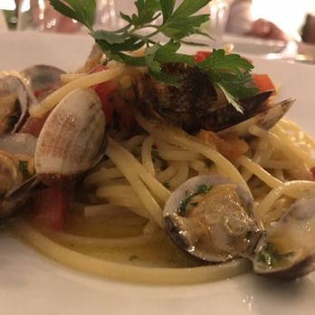 Da Vincenzo - Pasta ala Vongola - Italian Near Me - Positano, SA