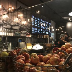 JOE & THE JUICE - A peek behind the counter