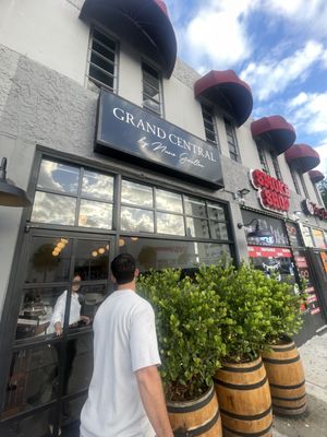 Grand Central by Nuno Grullon by null