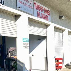 Fernando's Smog Check - Bay Doors