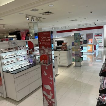 Macy's - Department Stores Near Me - Springfield, Virginia