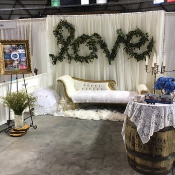 Globo Azul Events - Need a couch for your special event? We do rentals too. - Wedding Planning Near Me - Burien, Washington Globo Azul Events - Need a couch for your special event? We do rentals too. - Wedding Planning Near Me - Burien, Washington