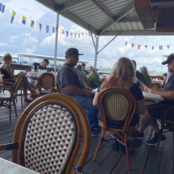 Sam's - Blue Turtle Bay - Dining area - Sports Bars Near Me - Old Hickory, Tennessee