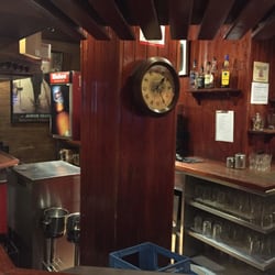 Foster's Hollywood - Esta es la barra que hay al entrar
