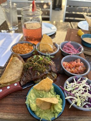 Clandestino Gastro-Bar by null