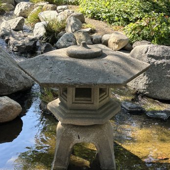 Ashland Japanese Garden - Lantern and water - Botanical Gardens Near Me - Ashland, Oregon Ashland Japanese Garden - Lantern and water - Botanical Gardens Near Me - Ashland, Oregon