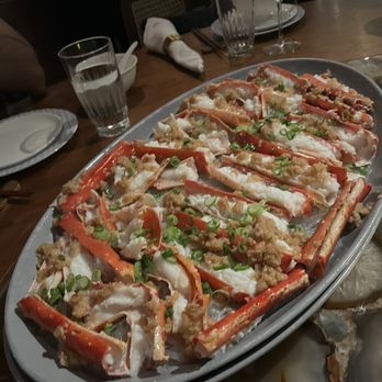 Mott 32 - Steamed crab legs - Chinese Near Me - Toronto, Ontario