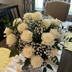 Oberer's Flowers - Two Dozen Fresh white Roses  Delivered fresh today from Oberer's Flowers  I'm delighted!