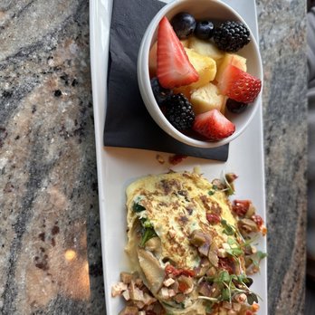 RIZE - Vegetarian Omelette w Fruit - Breakfast & Brunch Near Me - Fishers, Indiana