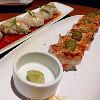 JOEY Barlow - Japanese Gyoza (very good) and Seared Salmon Sushi (Slight fishy taste, but still ok ... If the fish is fresh, it would of been perfect. ) - Canadian (New) Near Me - Calgary, Alberta