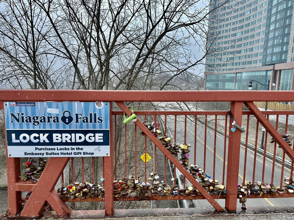 NIAGARA FALLS LOCK BRIDGE Updated April 2024 6700 Fallsview