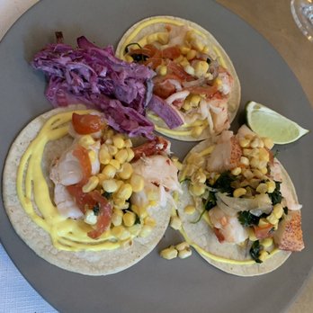 Winslow's Tavern - Lobster tacos - Bars Near Me - Wellfleet, Massachusetts Winslow's Tavern - Lobster tacos - Bars Near Me - Wellfleet, Massachusetts