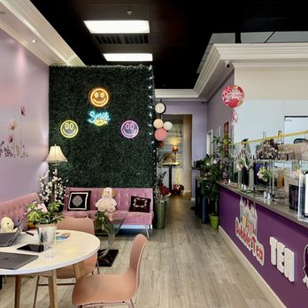 Smile Cafe - the interior of a smile cafe - Bubble Tea Near Me - Las Vegas, Nevada