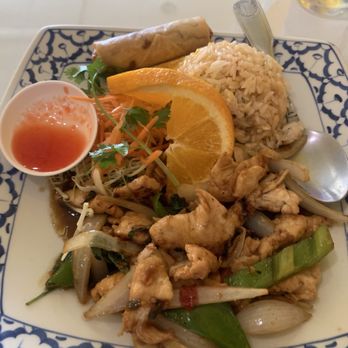 Salathai Thai Cuisine - Chicken Mint Leaves - Thai Near Me - San Gabriel, California