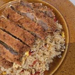 @makeMePrettie food adventure. Tonkatsu fried rice. @makeMePrettie food adventure. Tonkatsu fried rice.