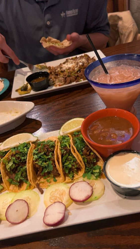 Aztecas Restaurant & Cantina