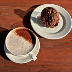 Common Loaf Bake Shop - Sugar-free raspberry peach muffin, chai latte