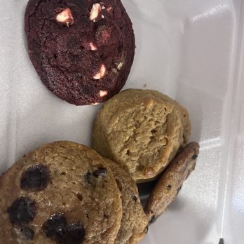 Pizza In The Hood - Peanut Butter Cookies Chocolate Chip Cookies - Pizza Near Me - Alachua, Florida