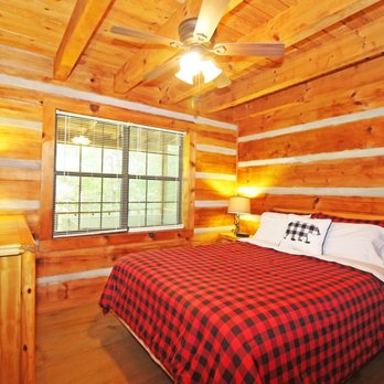 The Cabins at Copperhill - Cabin #1 Bedroom 1 with Queen Bed - Vacation Rental Agents Near Me - Copperhill, Tennessee The Cabins at Copperhill - Cabin #1 Bedroom 1 with Queen Bed - Vacation Rental Agents Near Me - Copperhill, Tennessee