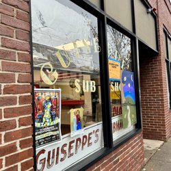 Guiseppe's Sub Shop - Outside