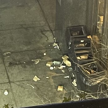 Shake Shack 1700 Broadway - 53rd & 7th - Badly maintained outdoor space - Burgers Near Me - New York, New York