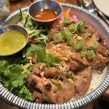 Little Sister - broken bowl (rice, chicken) - Vietnamese Near Me - Irvine, California