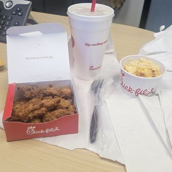 Chick-fil-A - My meal - Fast Food Near Me - Riverside, California