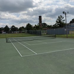 David B. Waymer Park - Tennis courts at Waymer Park
