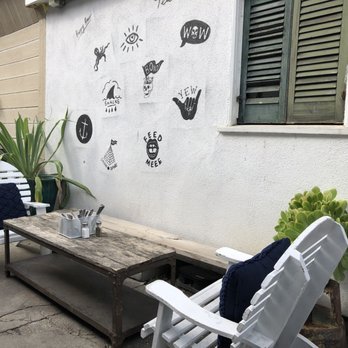 Blueys Kitchen - Cute outdoor area - Cafes Near Me - Santa Monica, California Blueys Kitchen - Cute outdoor area - Cafes Near Me - Santa Monica, California