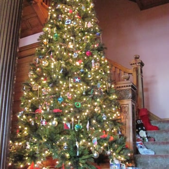 Rivers Bend Bed & Breakfast - A Victorian Christmas! - Bed & Breakfast Near Me - Iowa Falls, Iowa