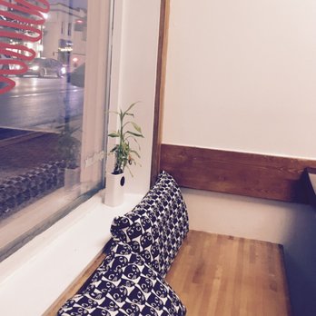 Boru Ramen - The window seating area has those  pillows! - Ramen Near Me - Arlington, Virginia