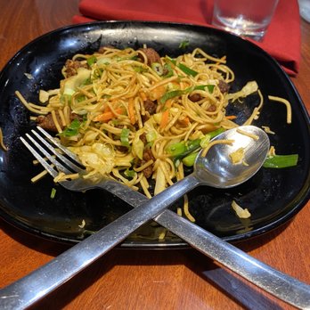 Kathmandu Cuisine - Chicken Hakka Noodles/Chow Mein - Himalayan/Nepalese Near Me - Milpitas, California