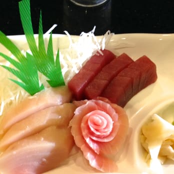 Kobe Sushi - SASHIMI Tuna, Izumidai Flower, Fresh Daikon, Ginger, Wasabi & Lemon. - Japanese Near Me - Sacramento, California Kobe Sushi - SASHIMI Tuna, Izumidai Flower, Fresh Daikon, Ginger, Wasabi & Lemon. - Japanese Near Me - Sacramento, California