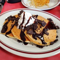 Huddle House - Cookies & Cream pancakes