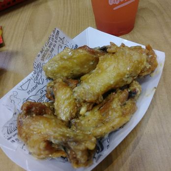 Charleys Cheesesteaks - Garlic parm wings - Cheesesteaks Near Me - Tampa, Florida Charleys Cheesesteaks - Garlic parm wings - Cheesesteaks Near Me - Tampa, Florida