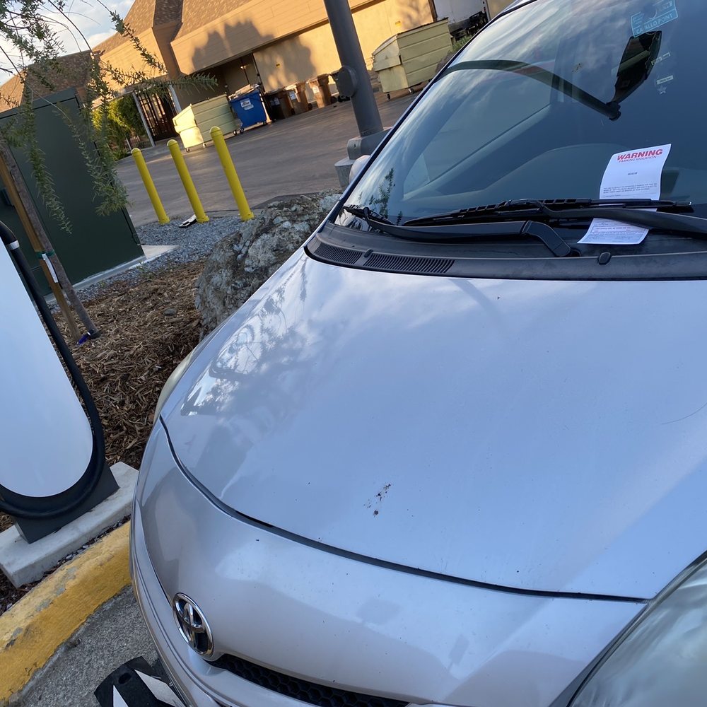Gott employee blocking EV CHARGING Gott employee blocking EV CHARGING