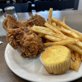 His Place Eatery - North - Fried chicken basket - Soul Food Near Me - Indianapolis, Indiana His Place Eatery - North - Fried chicken basket - Soul Food Near Me - Indianapolis, Indiana