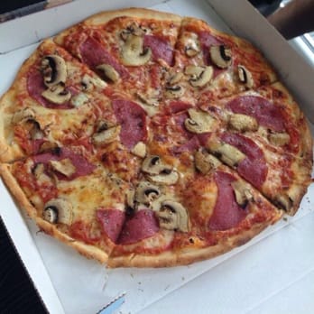 Harmonie Ristorante - Super schon geschnitten, einfach lecker und immer warm - Pizza Near Me - Stuttgart, BW Harmonie Ristorante - Super schon geschnitten, einfach lecker und immer warm - Pizza Near Me - Stuttgart, BW