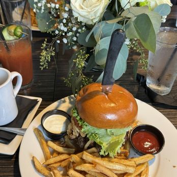 Luke's On Front - New American Near Me - Temecula, California