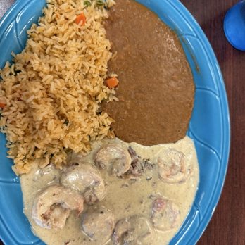 Mi Tierra - Camarones Mi Tierra. Shrimp with bacon and mushrooms in a creamy sauce. - Mexican Near Me - Valley Springs, California Mi Tierra - Camarones Mi Tierra. Shrimp with bacon and mushrooms in a creamy sauce. - Mexican Near Me - Valley Springs, California