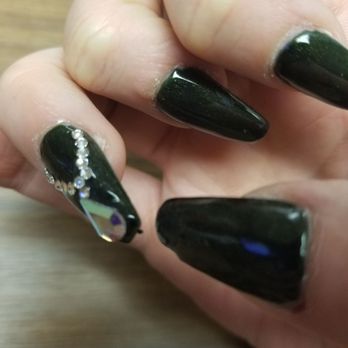 Sissy Nails - Nails - Nail Salons Near Me - Daytona Beach, Florida