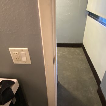The Clarendon Hotel and Spa - Dirty door frame. - Hotels Near Me - Phoenix, Arizona The Clarendon Hotel and Spa - Dirty door frame. - Hotels Near Me - Phoenix, Arizona