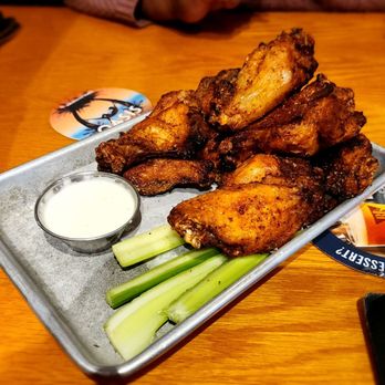 BJ's Restaurant & Brewhouse - Wings burnt, very little lemon pepper taste - Pizza Near Me - Brea, California