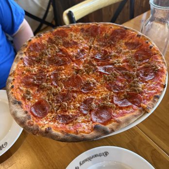 Mister O1 Extraordinary Pizza Melbourne - Meat lovers minus ham - Pizza Near Me - Melbourne, Florida