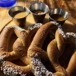 Restaurant Edelweiss - Pretzel Stand - good