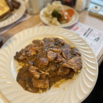 Red Plate Diner - Beef w/ mushrooms over pasta - Diners Near Me - Wernersville, Pennsylvania Red Plate Diner - Beef w/ mushrooms over pasta - Diners Near Me - Wernersville, Pennsylvania