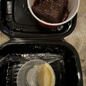 Applebee's Grill + Bar - Didn't fill up the ice cream!! - American Near Me - Lancaster, California Applebee's Grill + Bar - Didn't fill up the ice cream!! - American Near Me - Lancaster, California