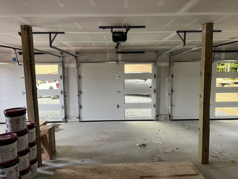 802 Garage Doors - Garage Door Contractor in Saint Albans City, VT