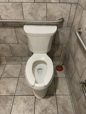 CVS Pharmacy, 22565 Three Notch Rd, California, MD 20653, US