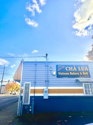 Cha Lua Deli by null